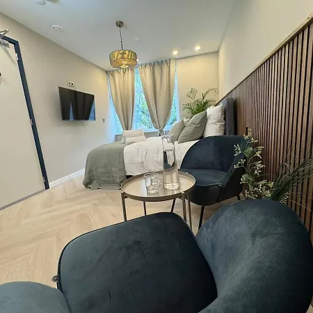 The Stylish Gem Of Aprt R1 Гаага