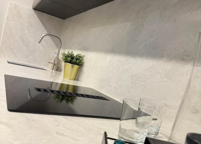 The Stylish Gem Of Aprt R1 *